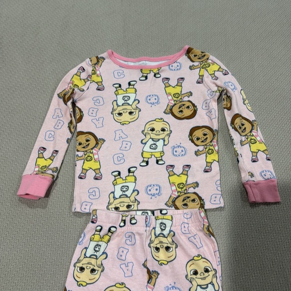 CoComelon Pajama Set - Picture 2 of 12